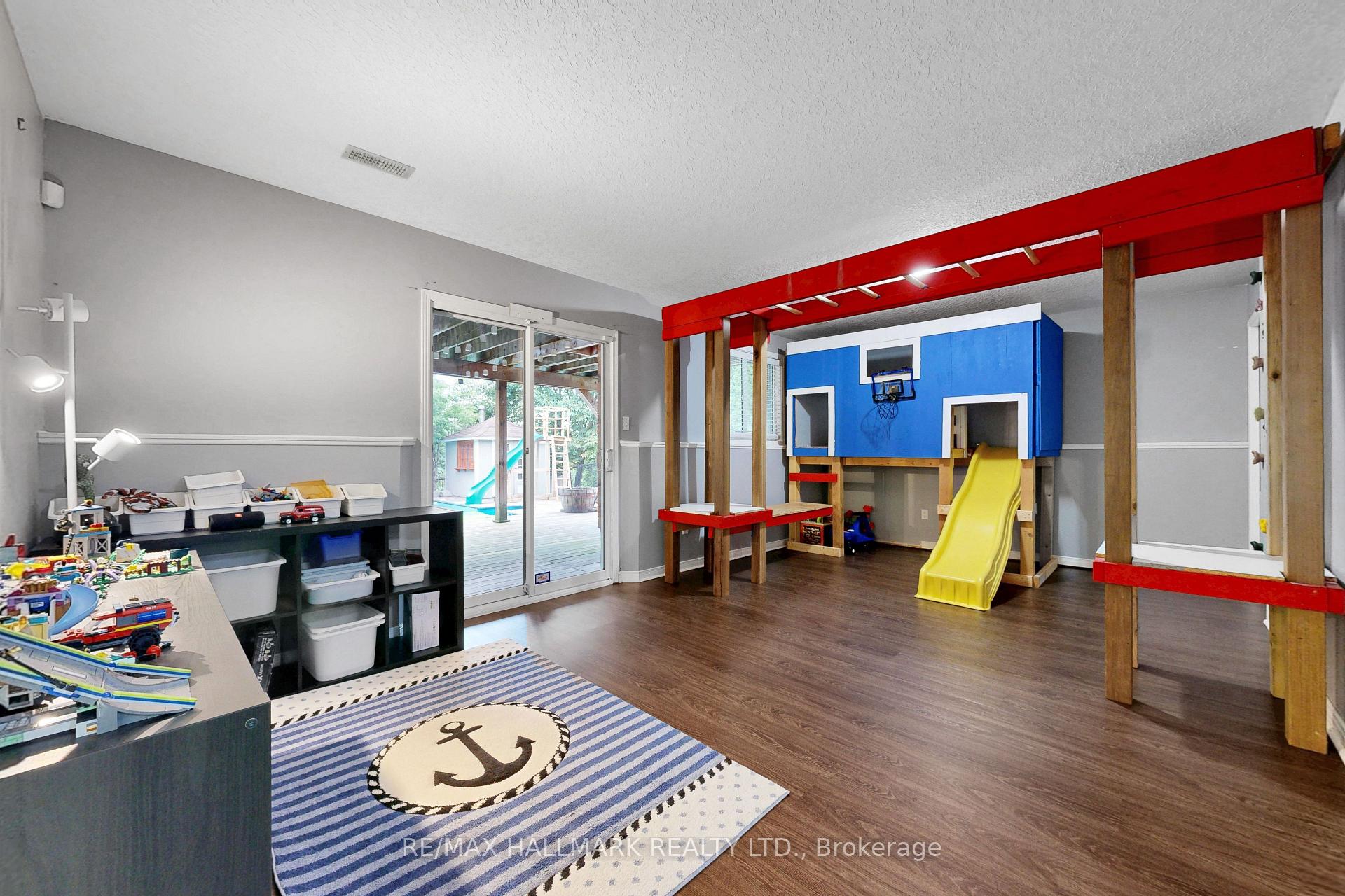 Photo 33 of 71 Hunter Road, Orangeville — HOMEH