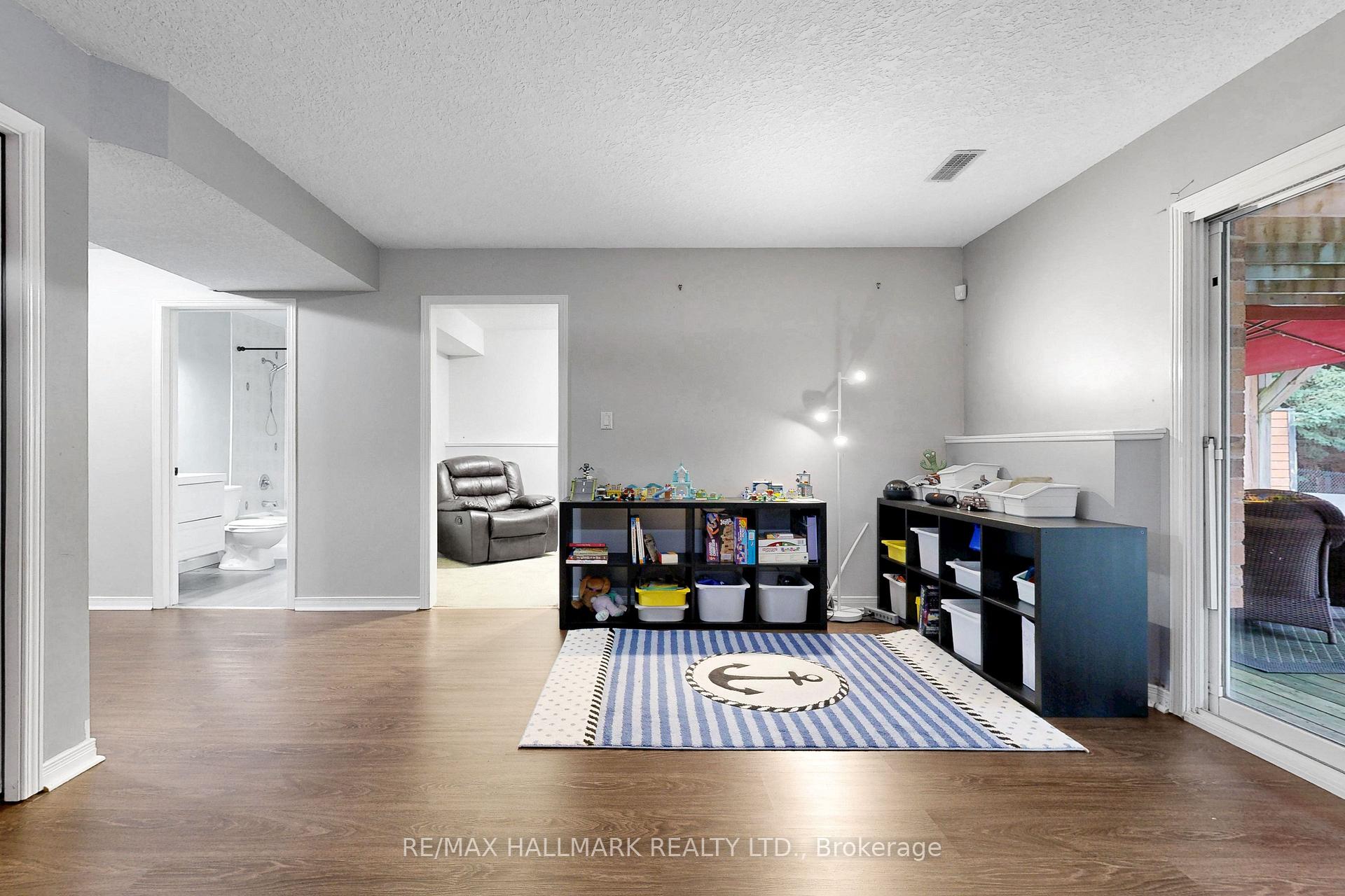 Photo 34 of 71 Hunter Road, Orangeville — HOMEH