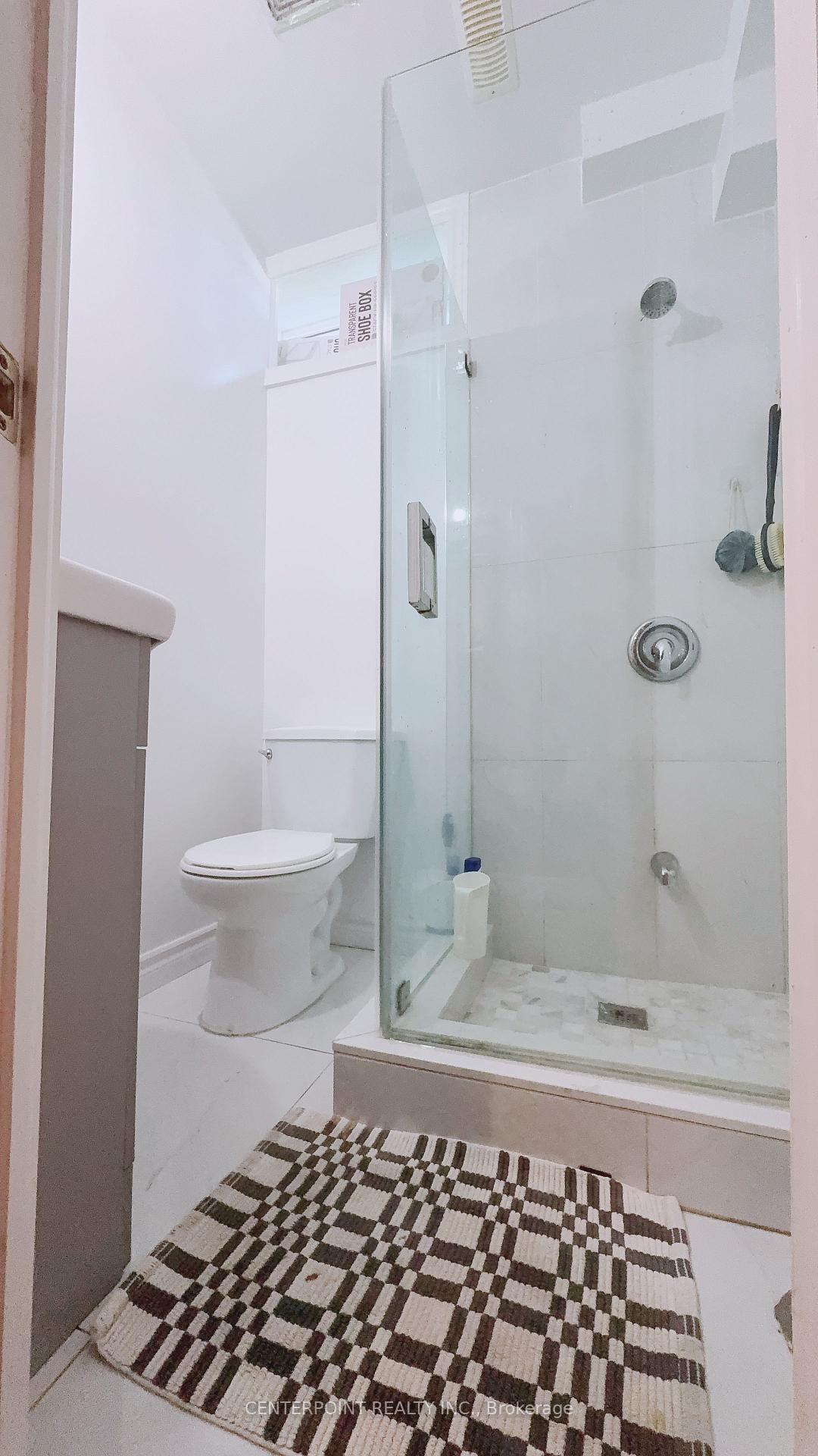 Photo 11 of 724 Hillcrest Road, Pickering, West Shore — HOMEH