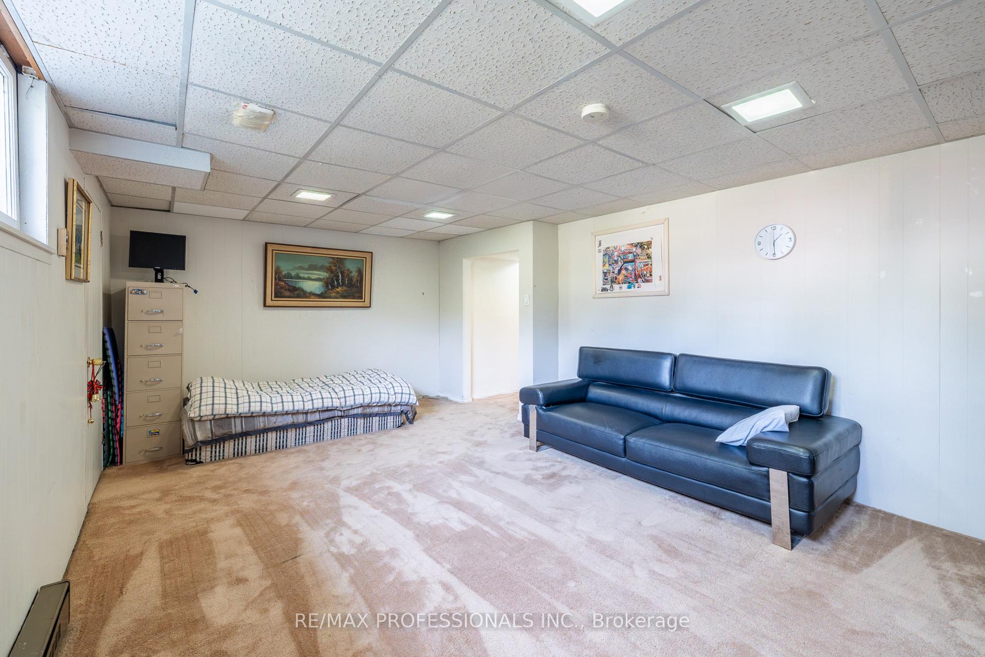 Photo 49 of 48 Dalegrove Crescent, Etobicoke, Eringate-Centennial-West Deane — HOMEH