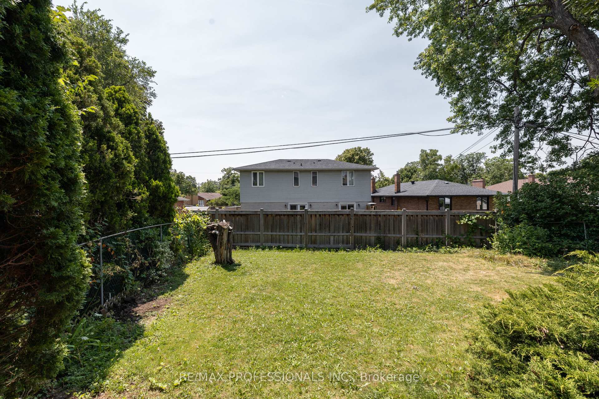 Photo 52 of 48 Dalegrove Crescent, Etobicoke, Eringate-Centennial-West Deane — HOMEH