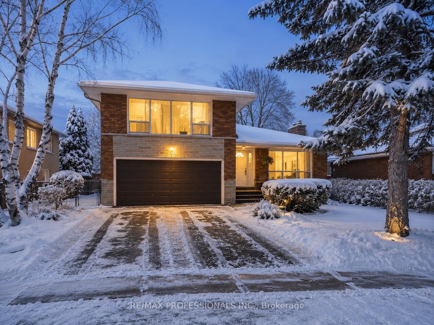Photo 59 of 48 Dalegrove Crescent, Etobicoke, Eringate-Centennial-West Deane — HOMEH