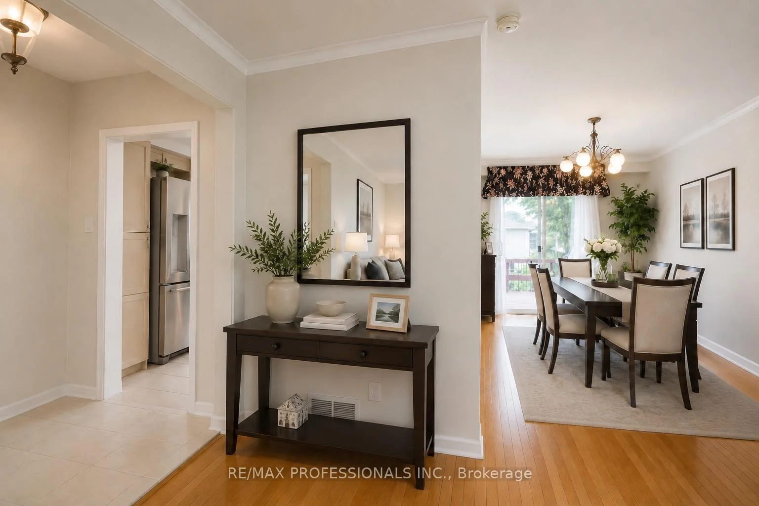 Photo 27 of 48 Dalegrove Crescent, Etobicoke, Eringate-Centennial-West Deane — HOMEH