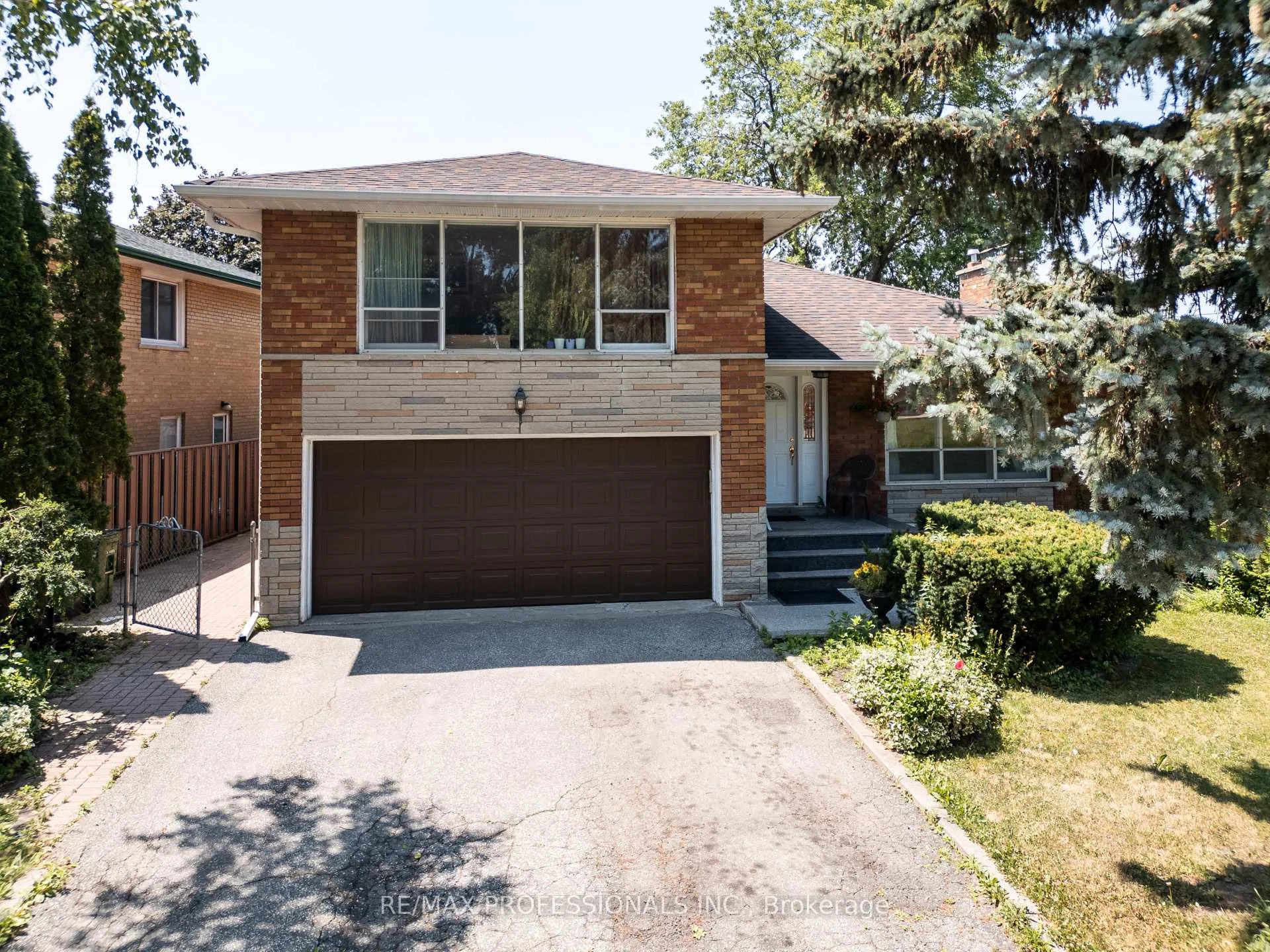 Photo 55 of 48 Dalegrove Crescent, Etobicoke, Eringate-Centennial-West Deane — HOMEH