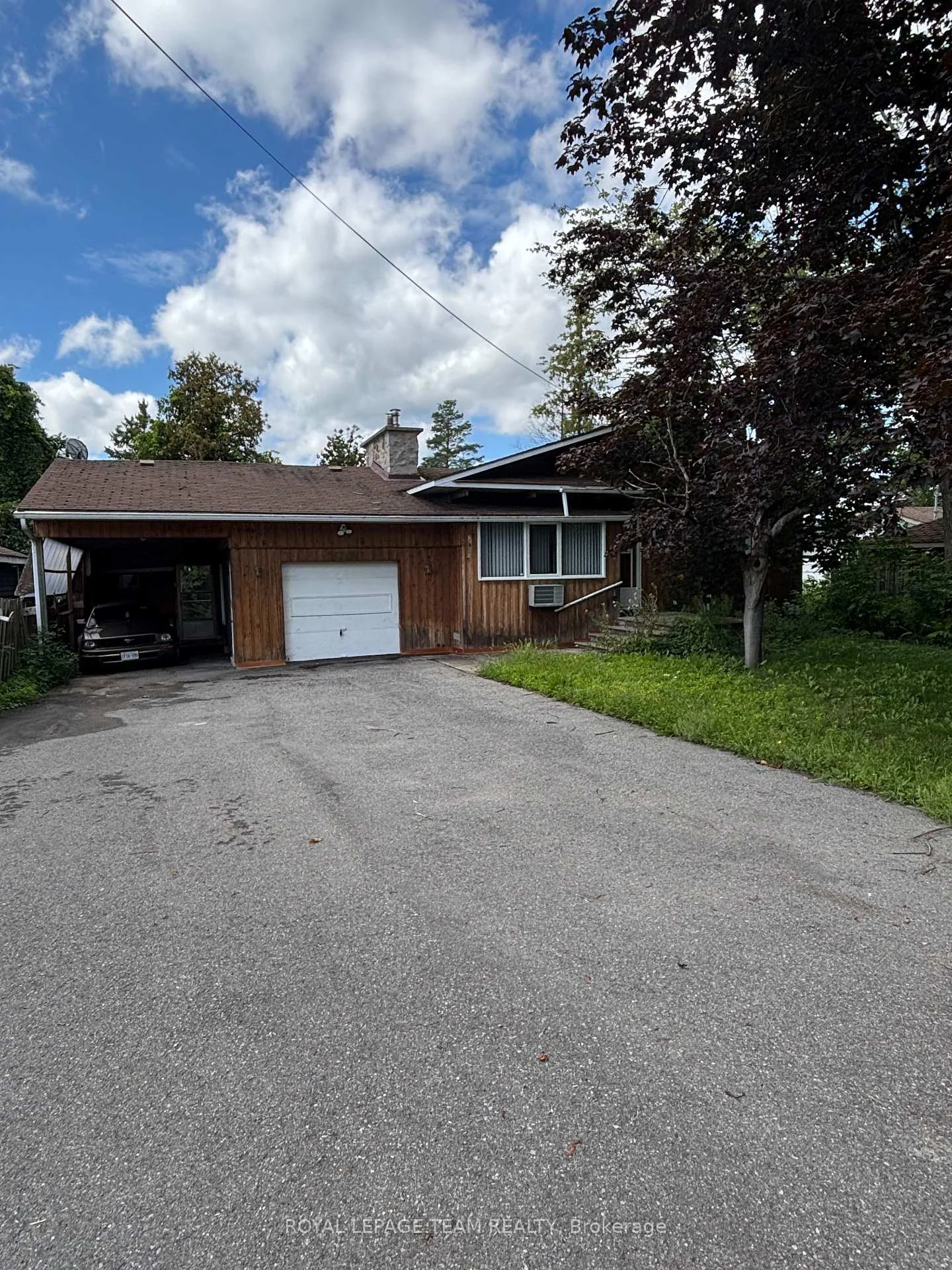 Photo of 3670 River Road