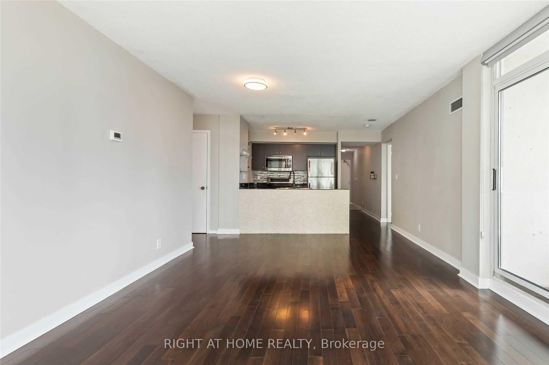 Photo 4 of Unit 2911, 381 Front Street, Toronto, Waterfront Communities — HOMEH