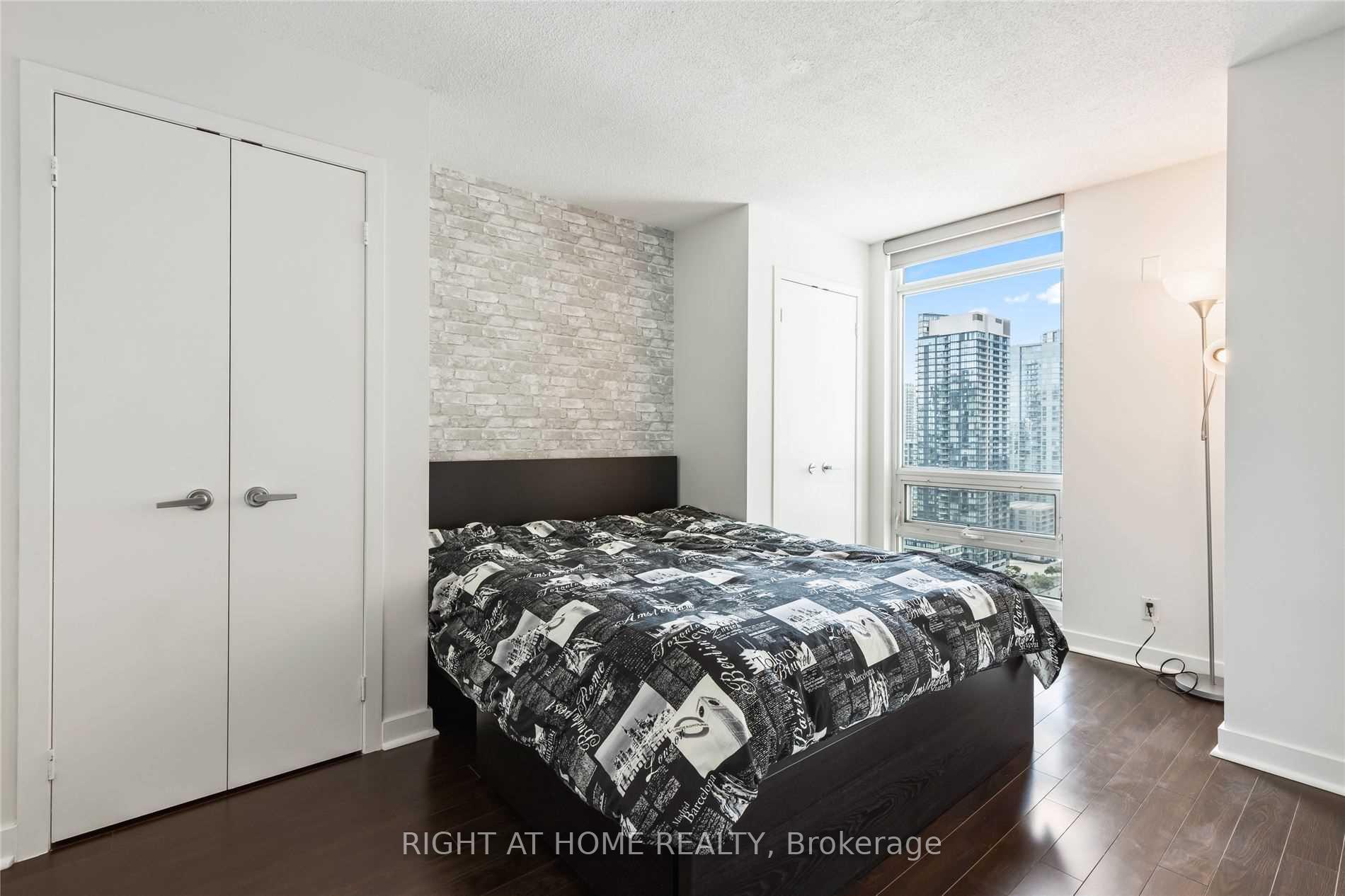 Photo 11 of Unit 2911, 381 Front Street, Toronto, Waterfront Communities — HOMEH