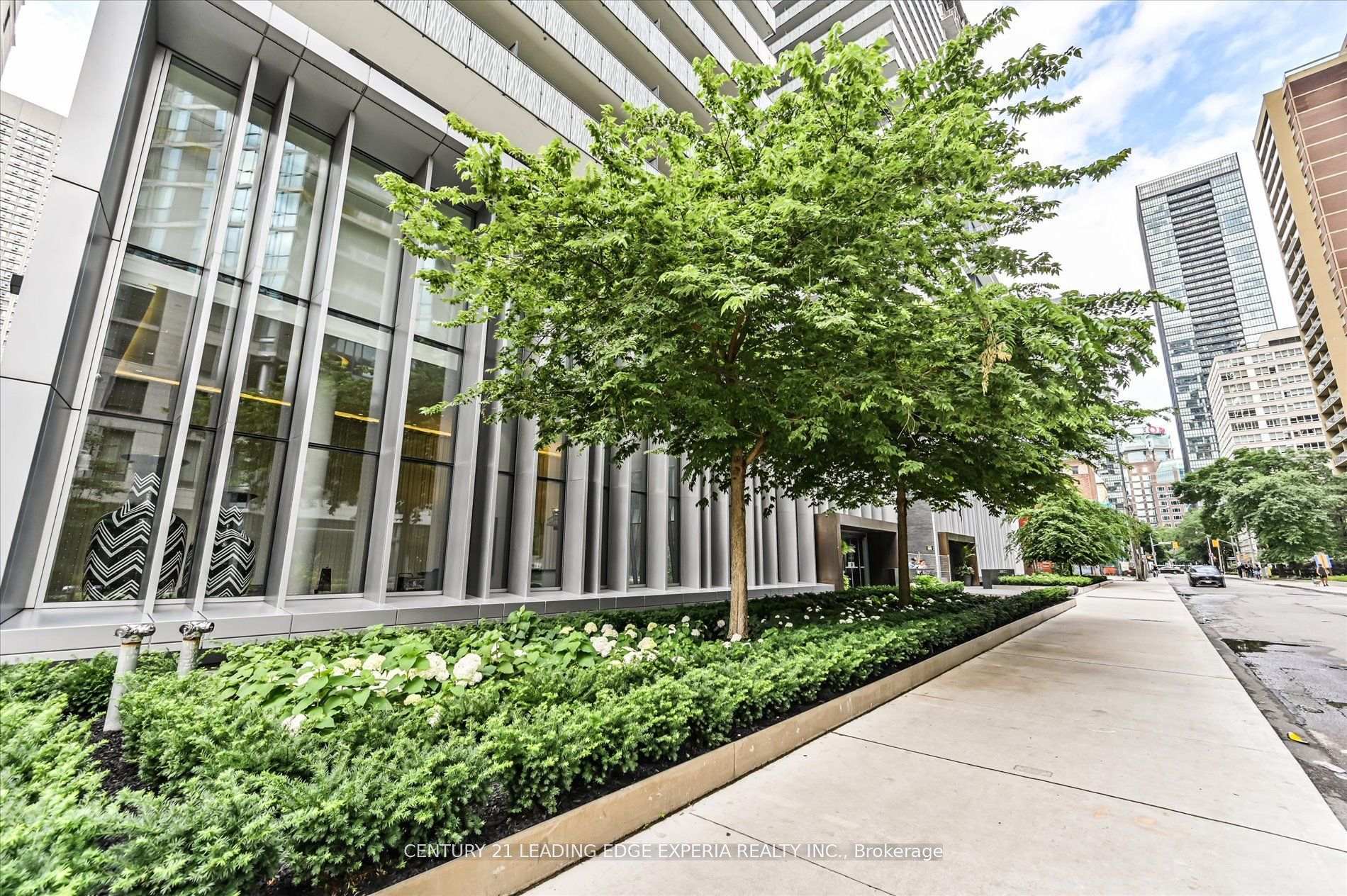 Photo 3 of Unit 2309, 42 Charles Street E, Toronto, Church-Yonge Corridor — HOMEH