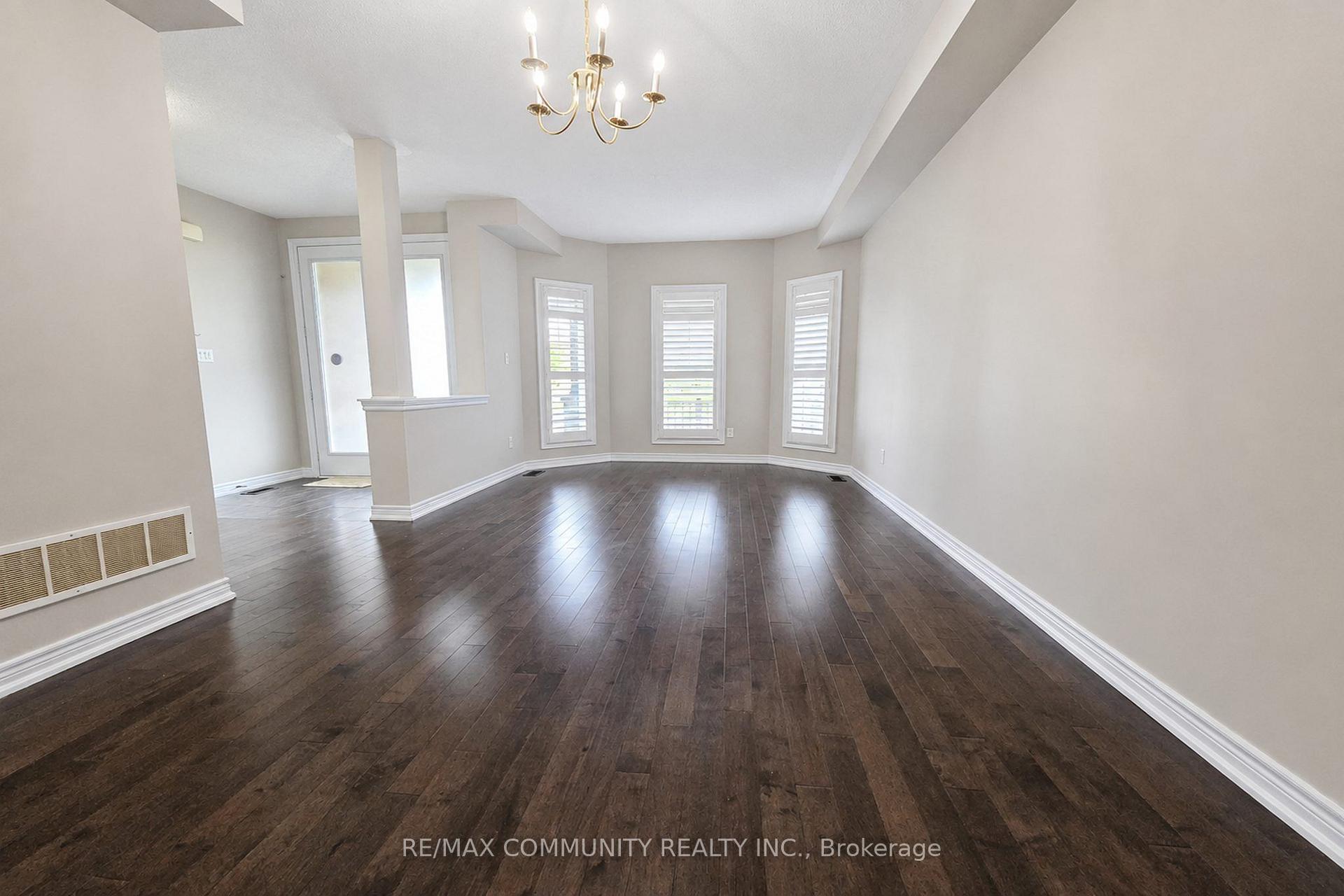 Photo 4 of 1423 Lormel Gate Avenue, Innisfil, Lefroy — HOMEH