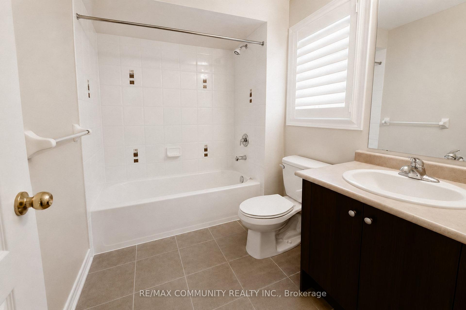 Photo 24 of 1423 Lormel Gate Avenue, Innisfil, Lefroy — HOMEH