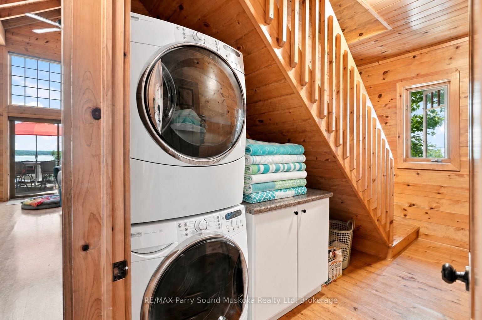 Photo 12 of 43 15C Island, Carling — HOMEH