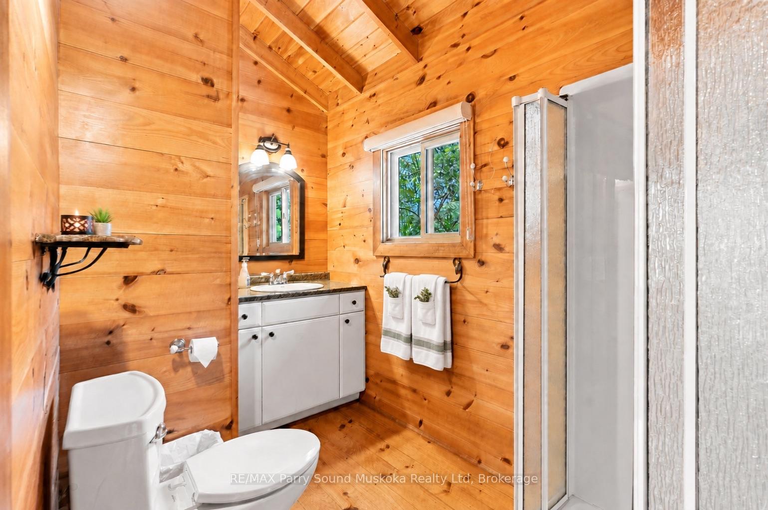 Photo 17 of 43 15C Island, Carling — HOMEH