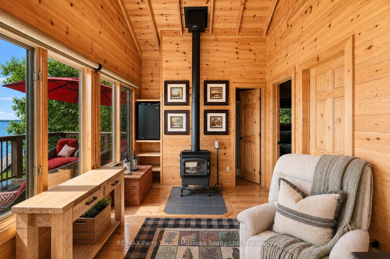 Photo 16 of 43 15C Island, Carling — HOMEH