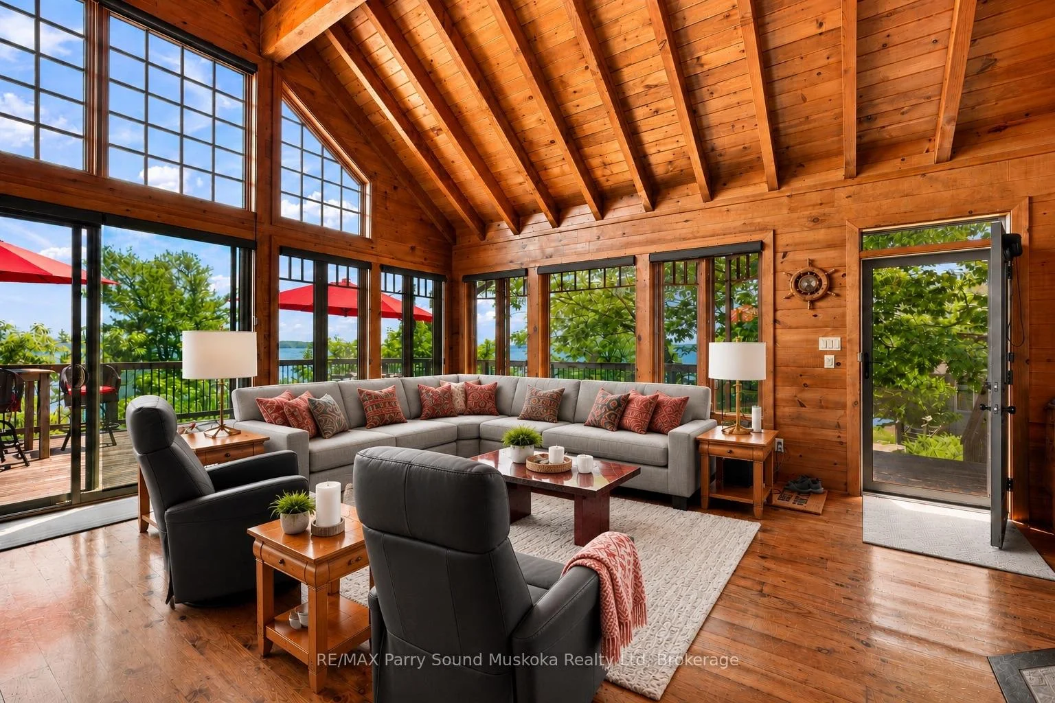 Photo 3 of 43 15C Island, Carling — HOMEH