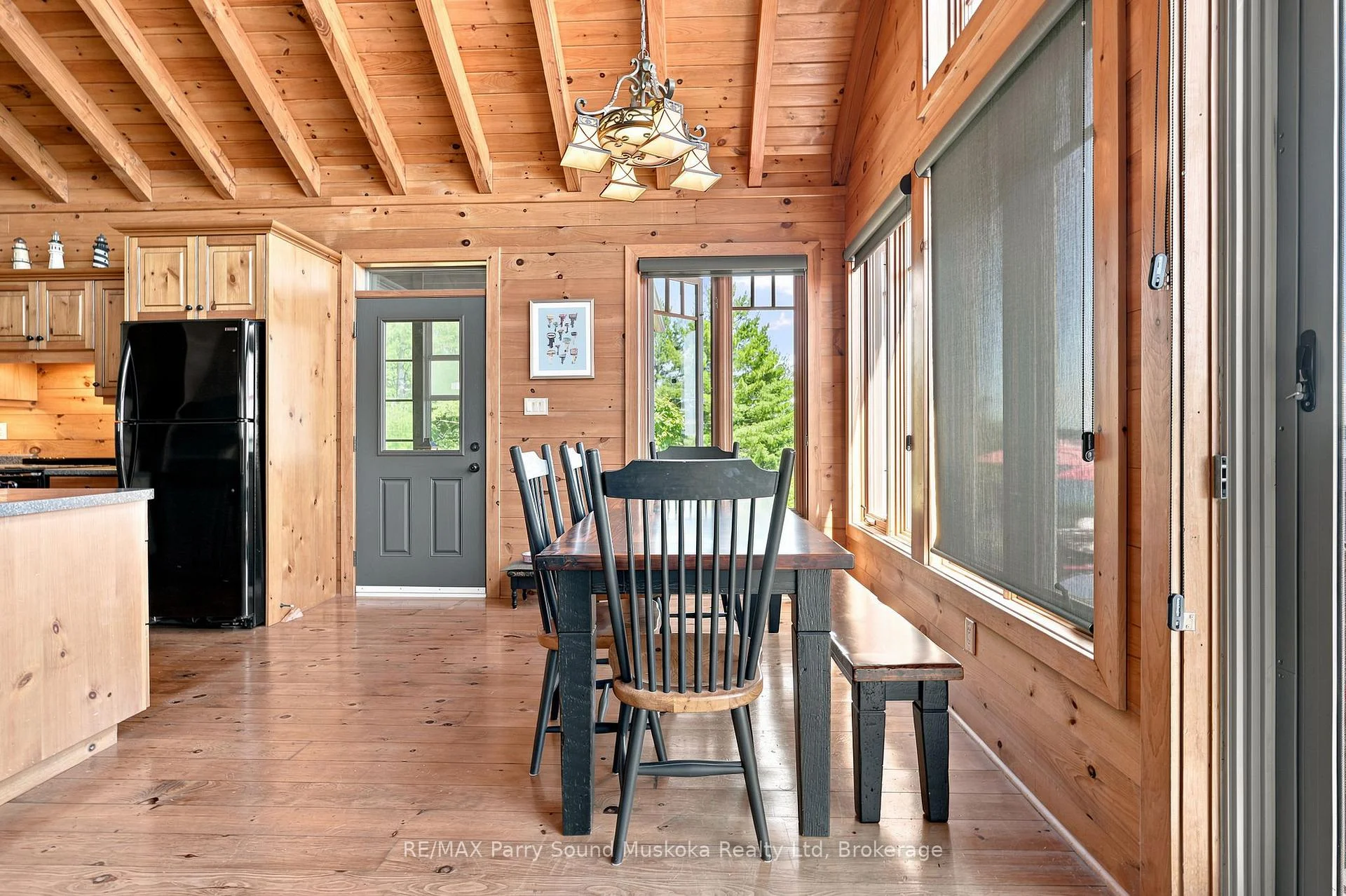 Photo 6 of 43 15C Island, Carling — HOMEH