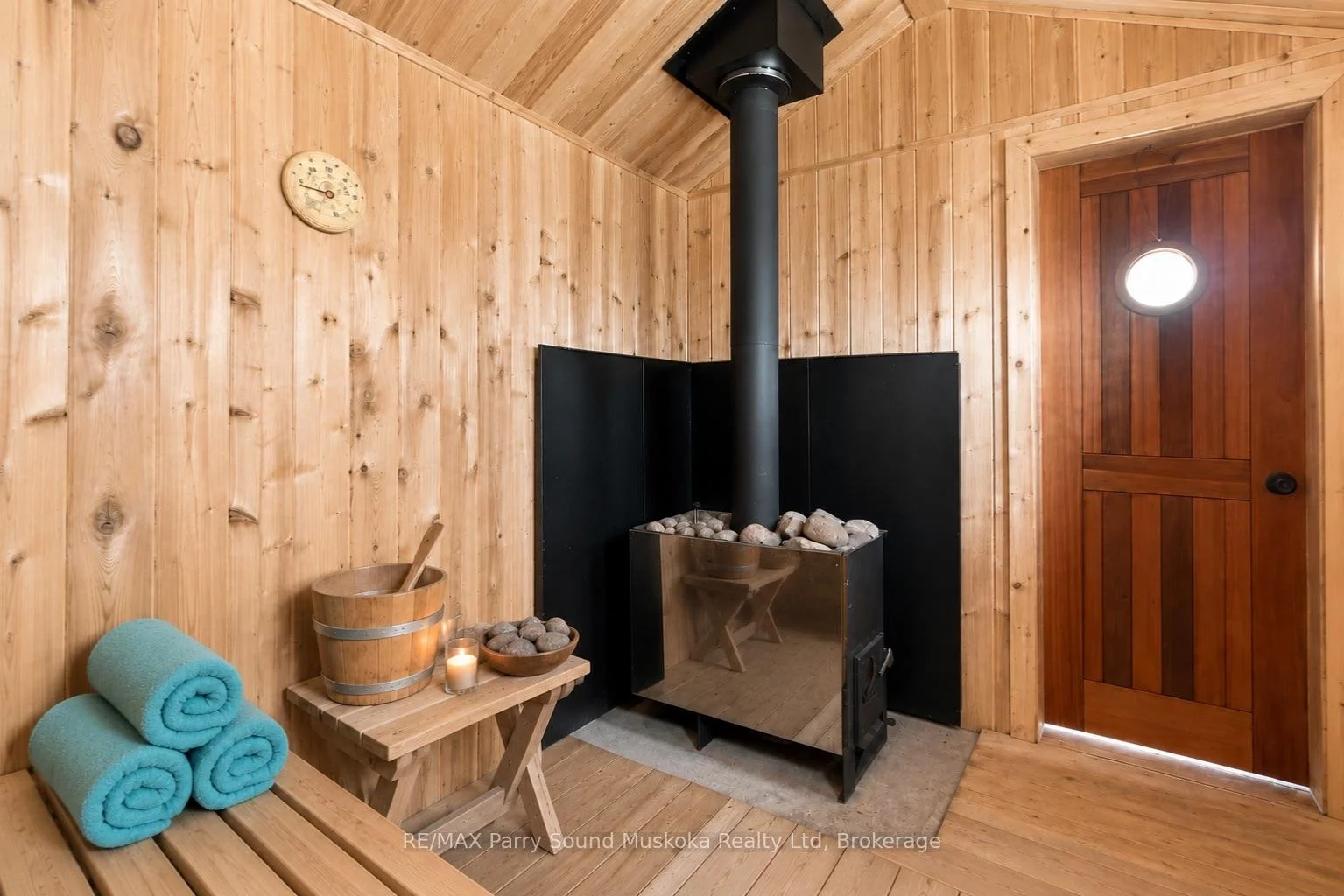 Photo 27 of 43 15C Island, Carling — HOMEH