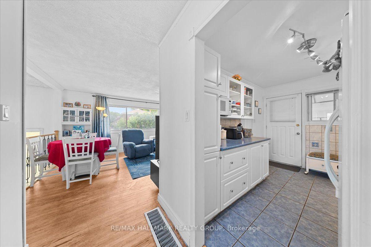 Photo 9 of 664 Cummings Avenue, Ottawa, Castle Heights/Rideau High — HOMEH