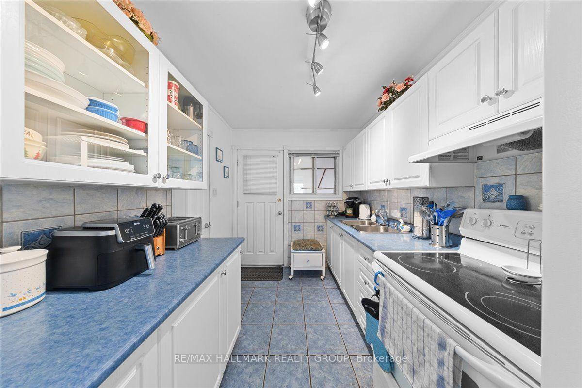 Photo 10 of 664 Cummings Avenue, Ottawa, Castle Heights/Rideau High — HOMEH