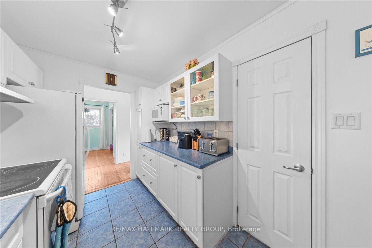 Photo 12 of 664 Cummings Avenue, Ottawa, Castle Heights/Rideau High — HOMEH