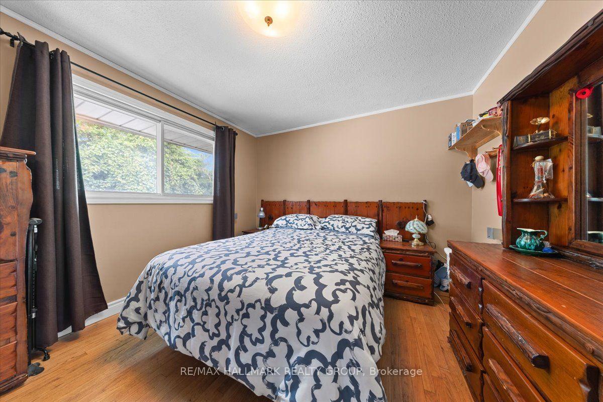 Photo 13 of 664 Cummings Avenue, Ottawa, Castle Heights/Rideau High — HOMEH