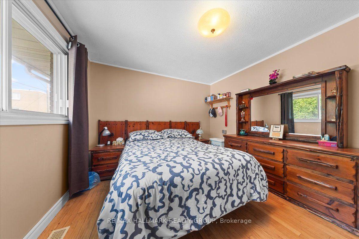 Photo 14 of 664 Cummings Avenue, Ottawa, Castle Heights/Rideau High — HOMEH