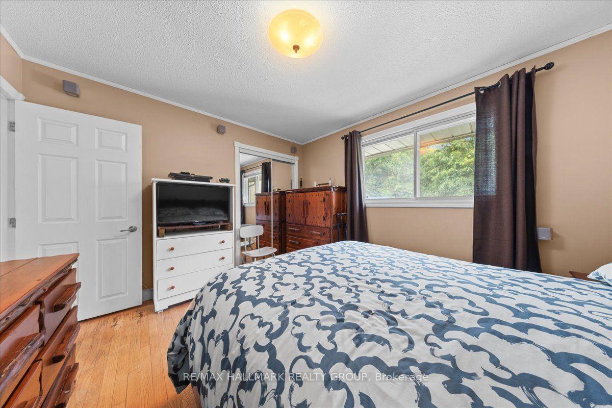 Photo 15 of 664 Cummings Avenue, Ottawa, Castle Heights/Rideau High — HOMEH