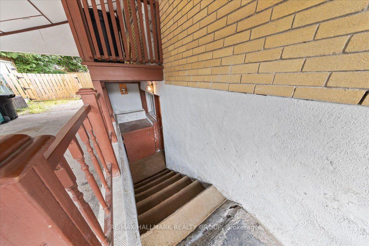 Photo 36 of 664 Cummings Avenue, Ottawa, Castle Heights/Rideau High — HOMEH
