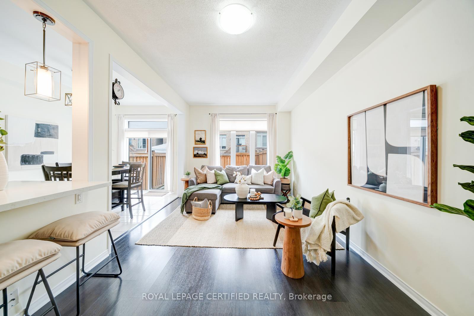 Photo 4 of 71 Rimrock Crescent, Whitby, Williamsburg — HOMEH