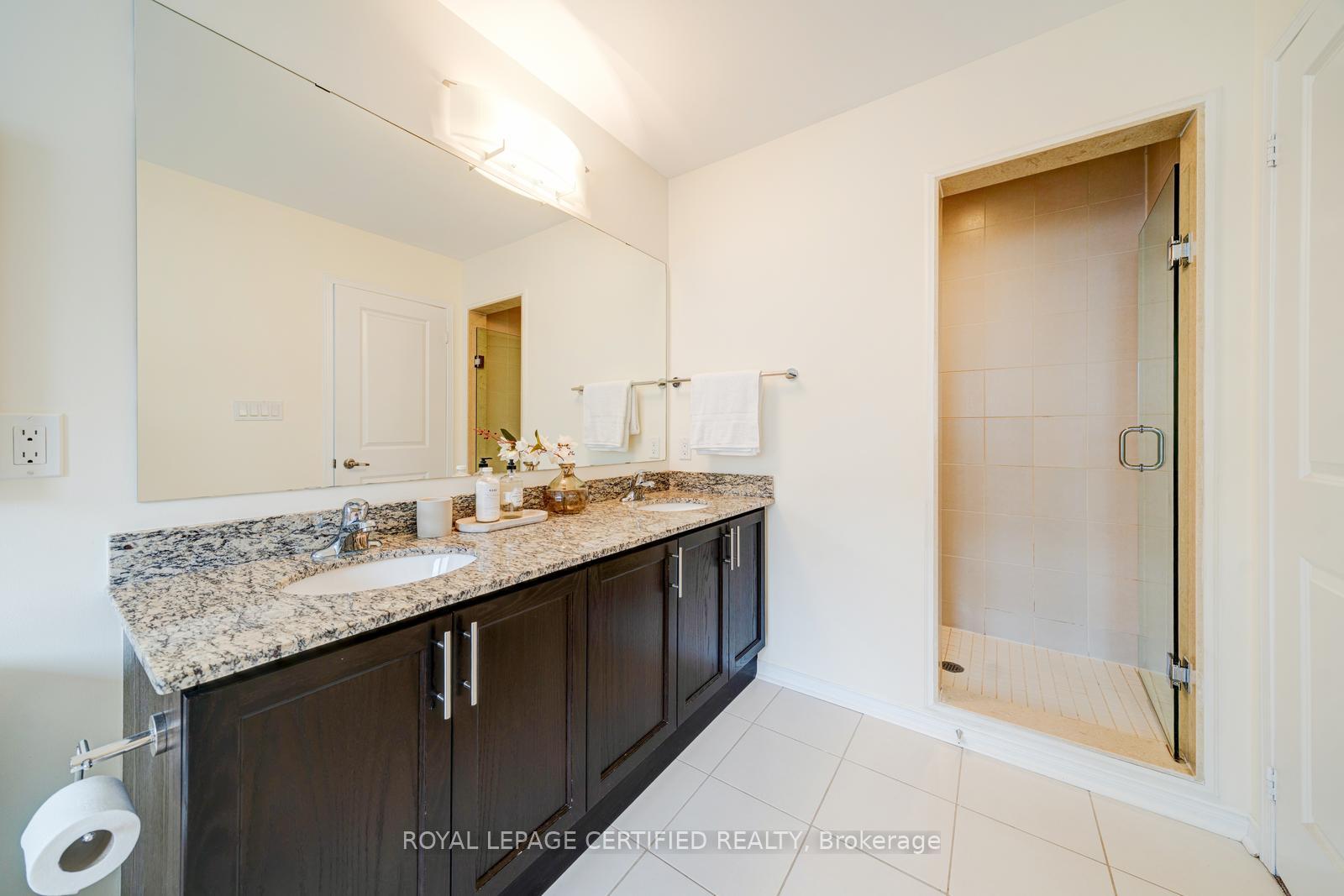 Photo 11 of 71 Rimrock Crescent, Whitby, Williamsburg — HOMEH