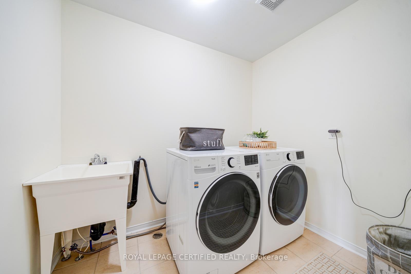 Photo 15 of 71 Rimrock Crescent, Whitby, Williamsburg — HOMEH