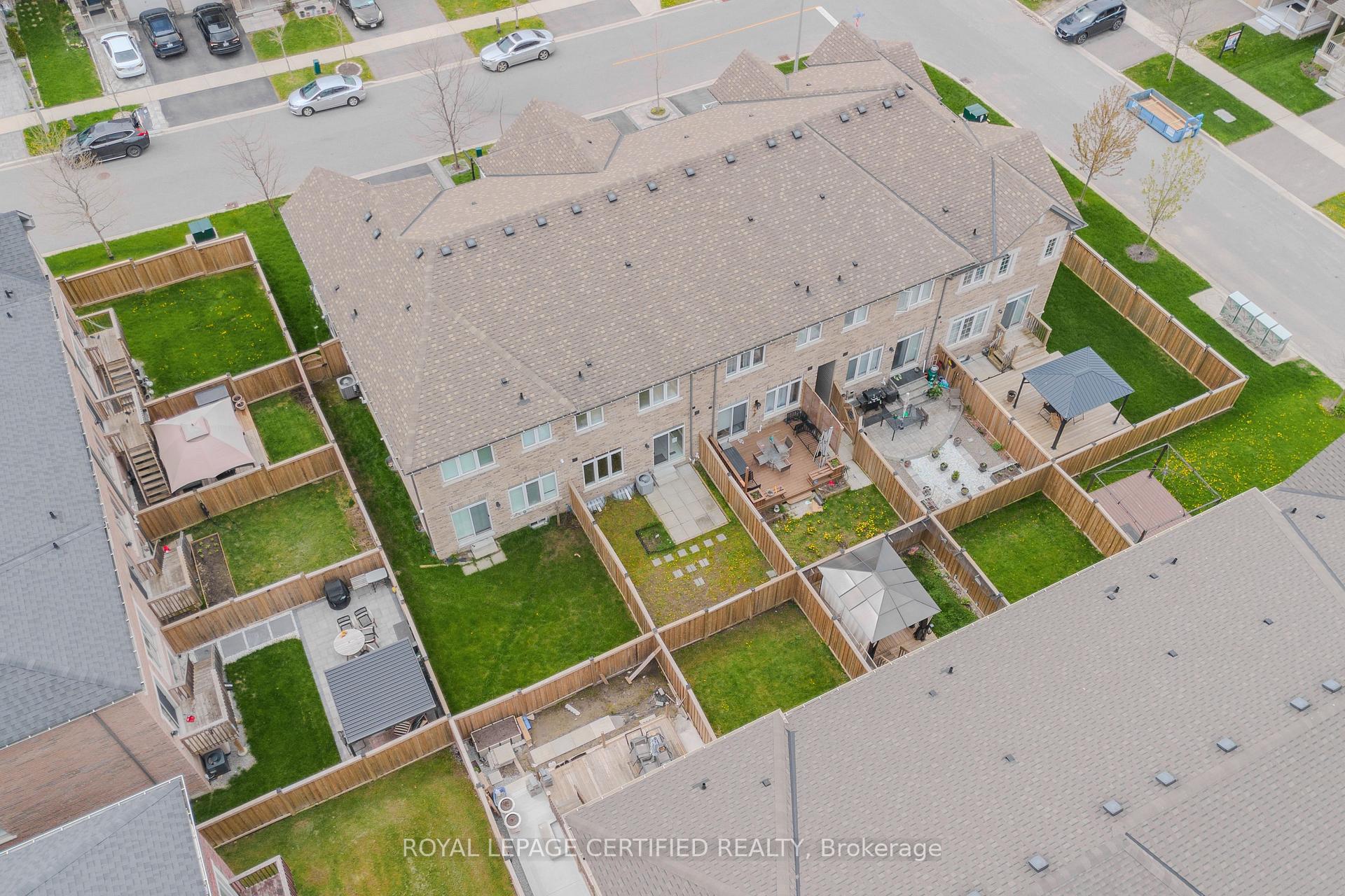 Photo 18 of 71 Rimrock Crescent, Whitby, Williamsburg — HOMEH