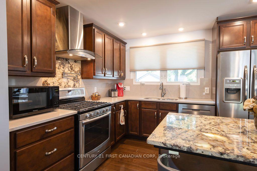 Photo 6 of 252 Rapley Street, Strathroy-Caradoc, NW — HOMEH