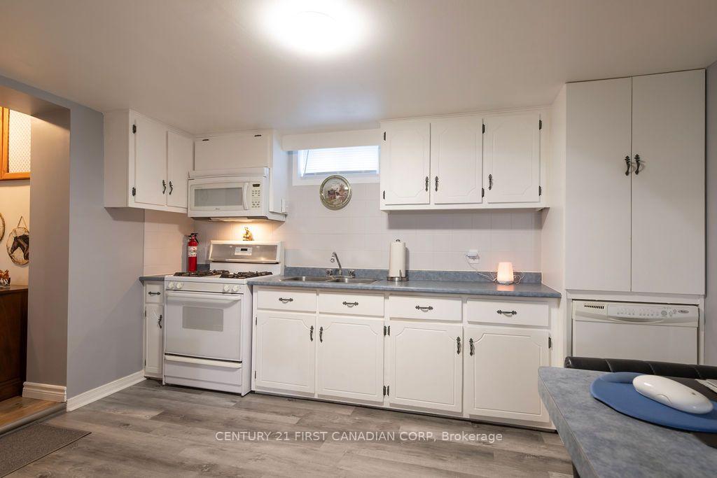 Photo 18 of 252 Rapley Street, Strathroy-Caradoc, NW — HOMEH