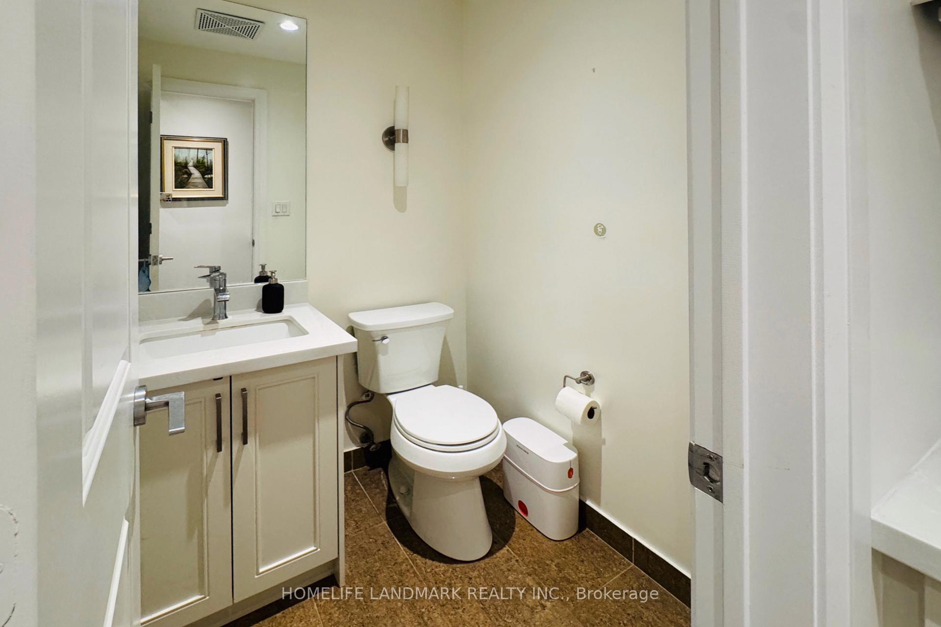 Photo 9 of Unit 15, 7 Oakburn Crescent, North York, Willowdale East — HOMEH