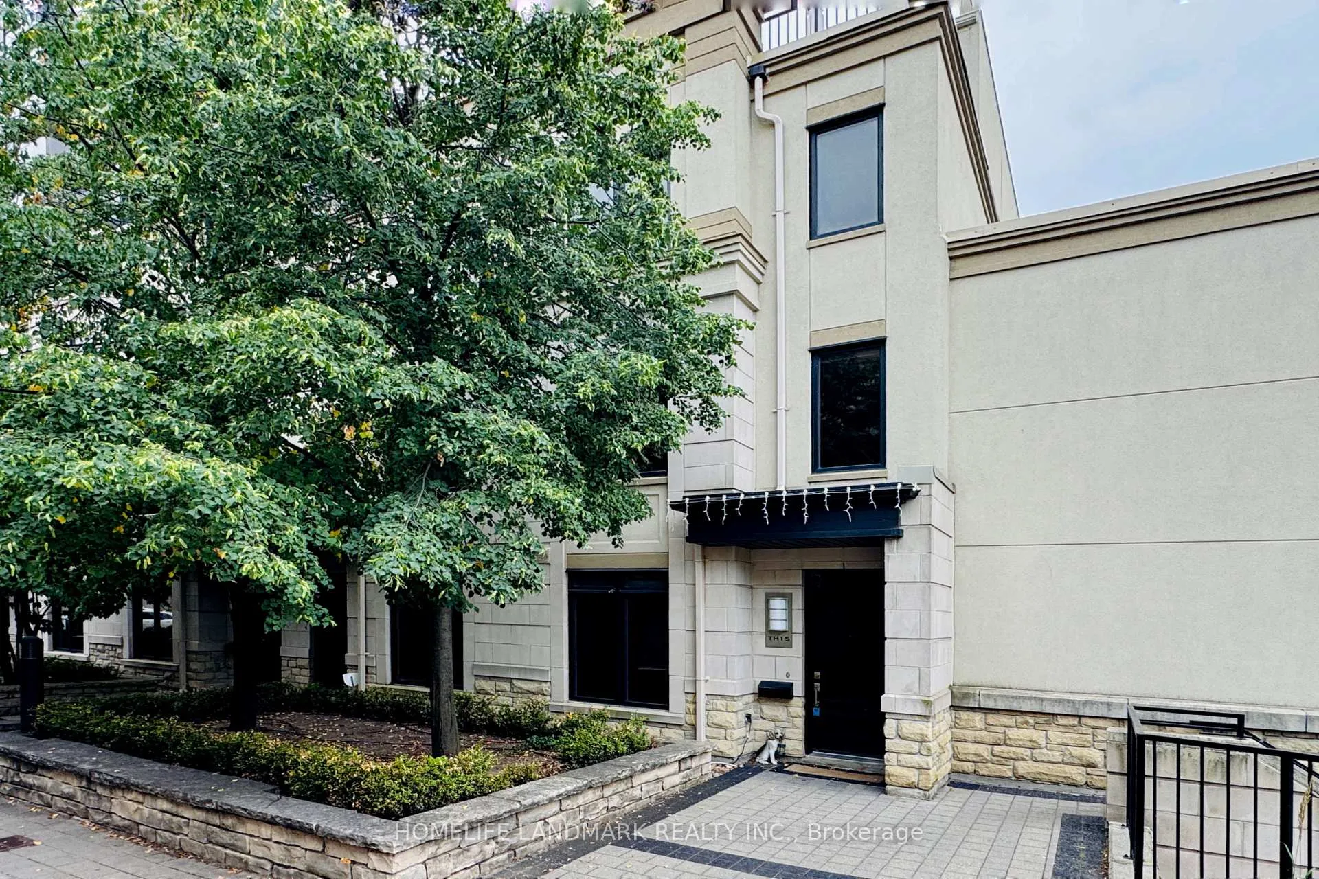 Photo 1 of Unit 15, 7 Oakburn Crescent, North York, Willowdale East — HOMEH