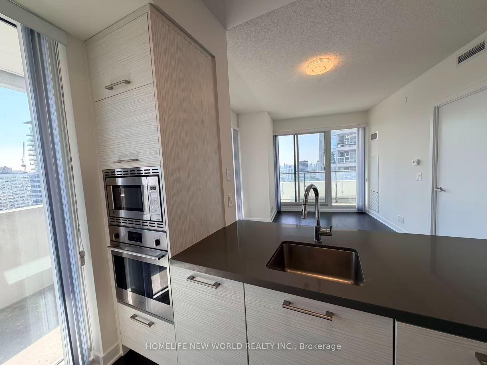 Photo 4 of Unit 2403, 2221 Yonge Street, Toronto, Mount Pleasant West — HOMEH