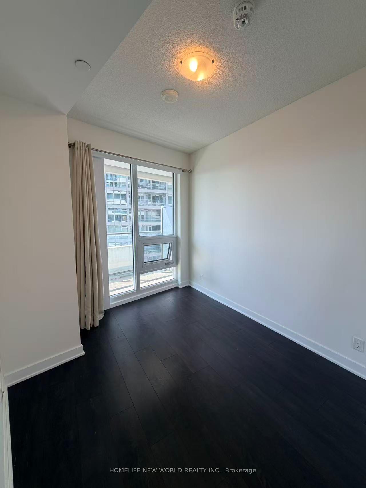 Photo 7 of Unit 2403, 2221 Yonge Street, Toronto, Mount Pleasant West — HOMEH