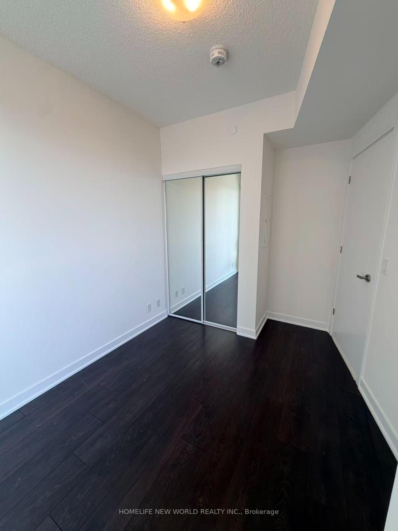 Photo 8 of Unit 2403, 2221 Yonge Street, Toronto, Mount Pleasant West — HOMEH