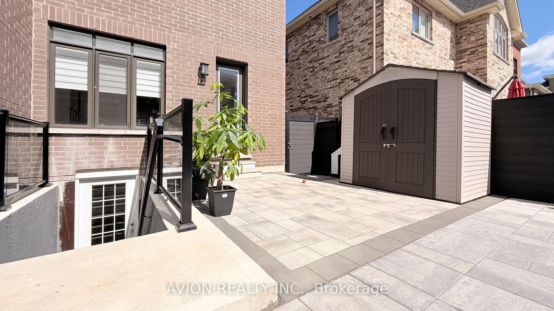 Photo 33 of 76 Maple Fields Circle, Aurora, Aurora Estates — HOMEH
