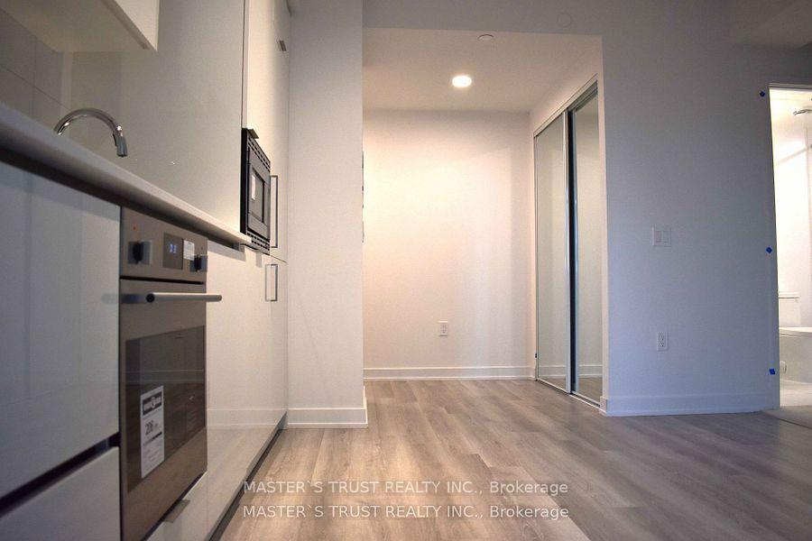 Photo 6 of Unit 1813, 230 Simcoe Street, Toronto, Kensington-Chinatown — HOMEH