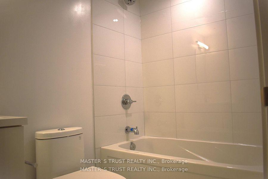 Photo 15 of Unit 1813, 230 Simcoe Street, Toronto, Kensington-Chinatown — HOMEH