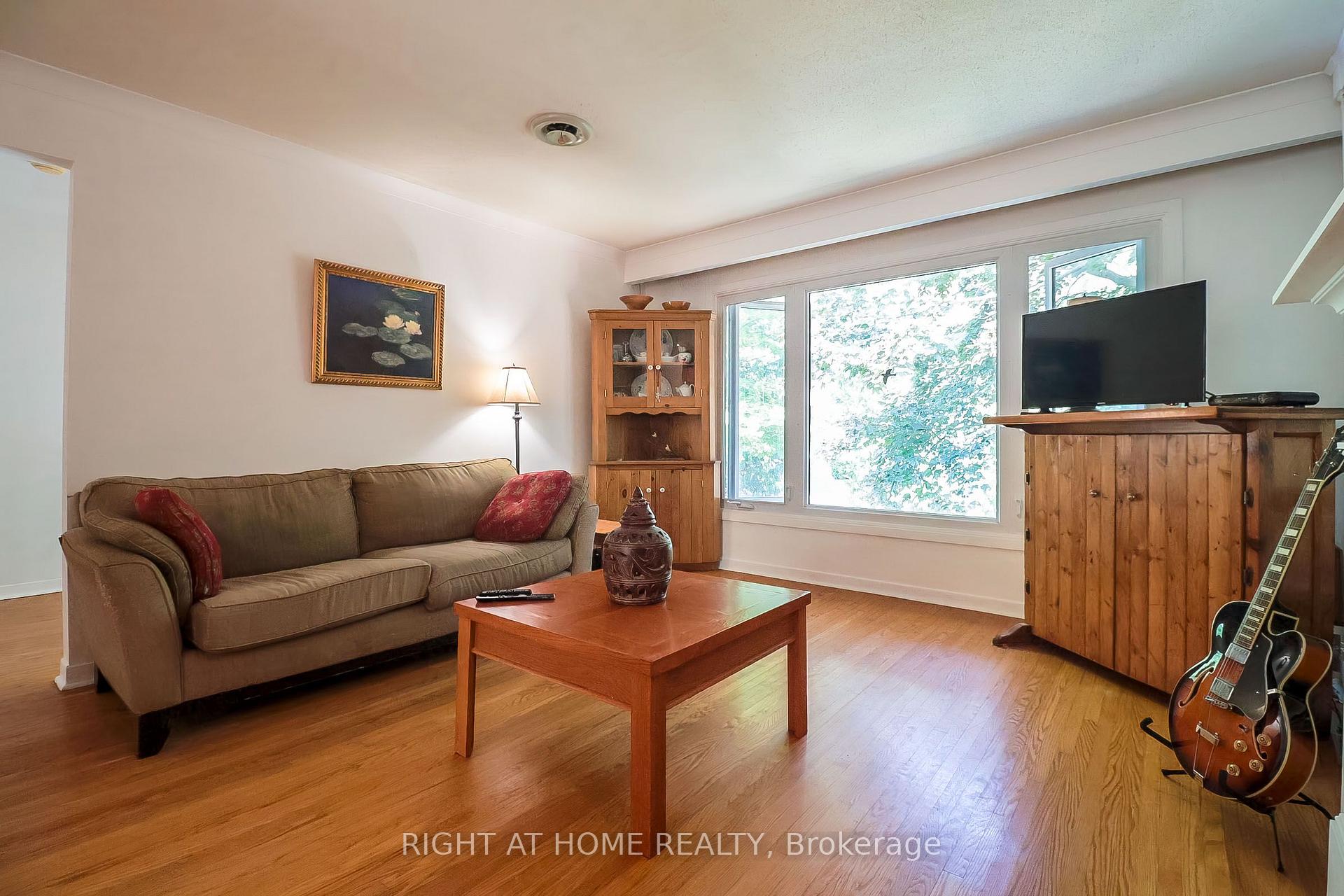 Photo 10 of 2 Cedarview Drive, Scarborough, Centennial Scarborough — HOMEH