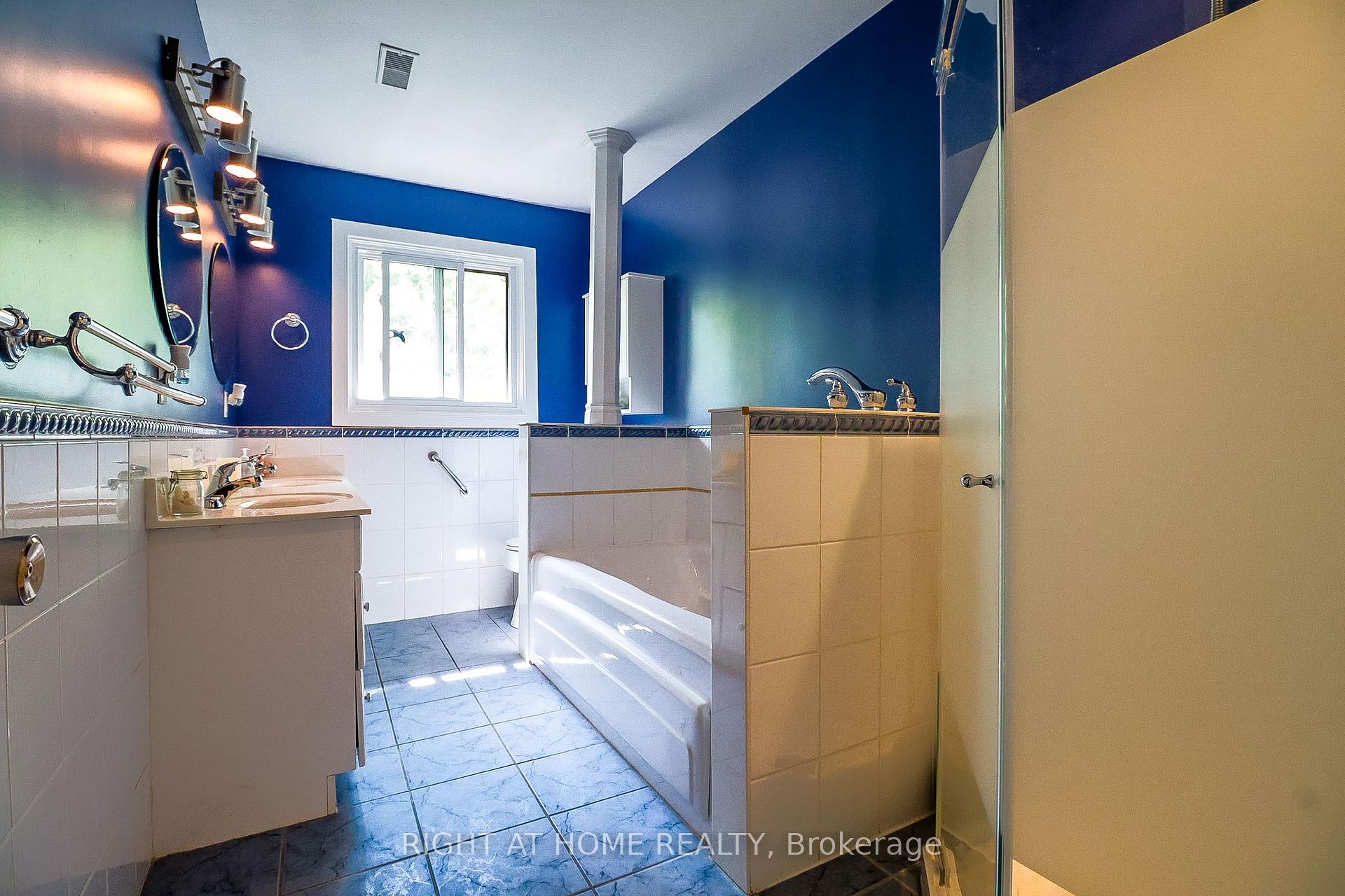 Photo 15 of 2 Cedarview Drive, Scarborough, Centennial Scarborough — HOMEH