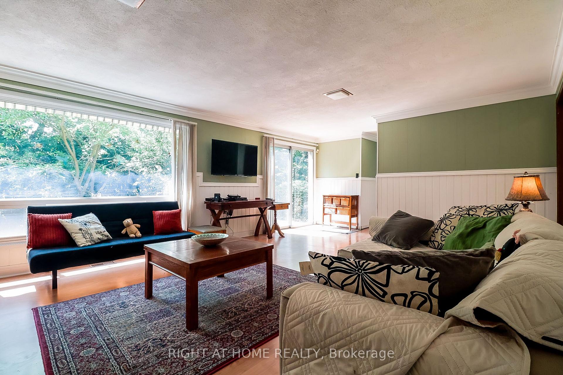 Photo 18 of 2 Cedarview Drive, Scarborough, Centennial Scarborough — HOMEH