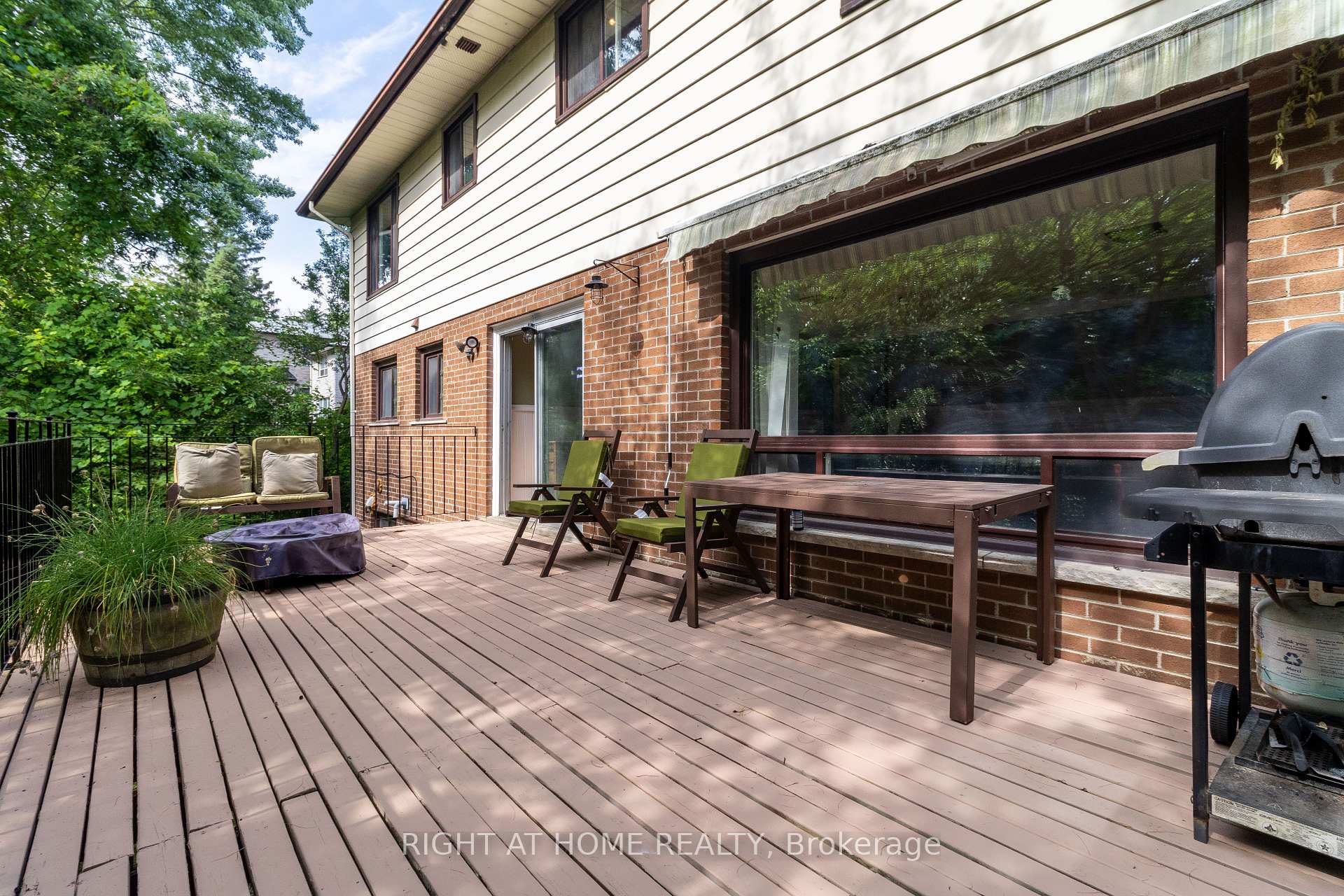 Photo 22 of 2 Cedarview Drive, Scarborough, Centennial Scarborough — HOMEH