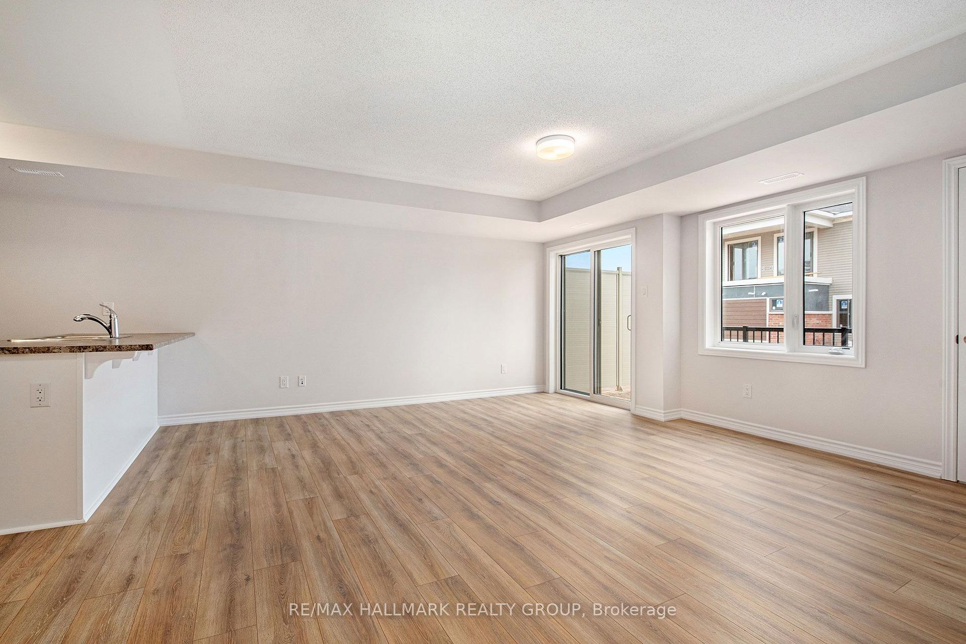 Photo 2 of 279 Zenith Private, Ottawa, Barrhaven - Half Moon Bay — HOMEH