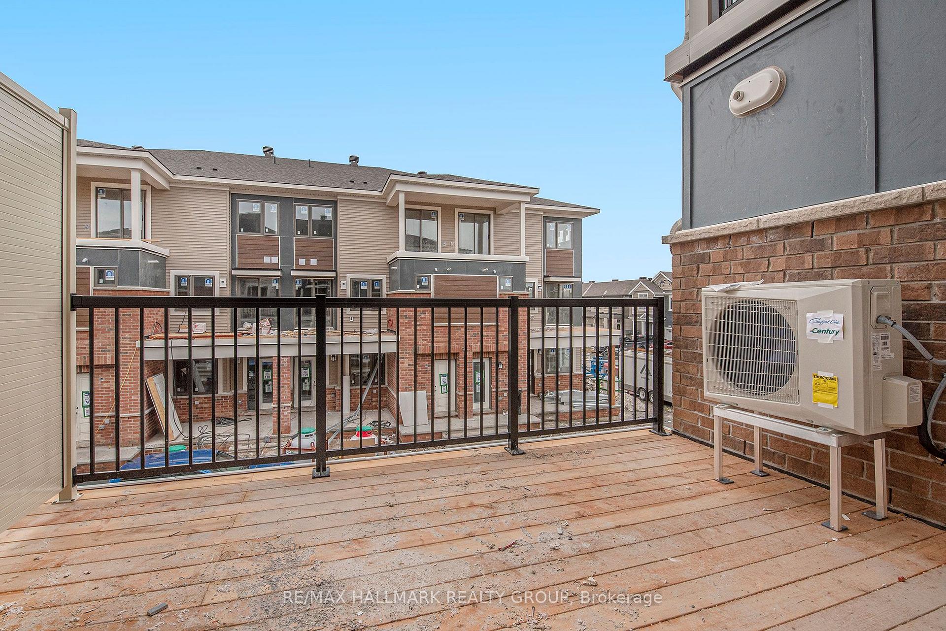 Photo 9 of 279 Zenith Private, Ottawa, Barrhaven - Half Moon Bay — HOMEH