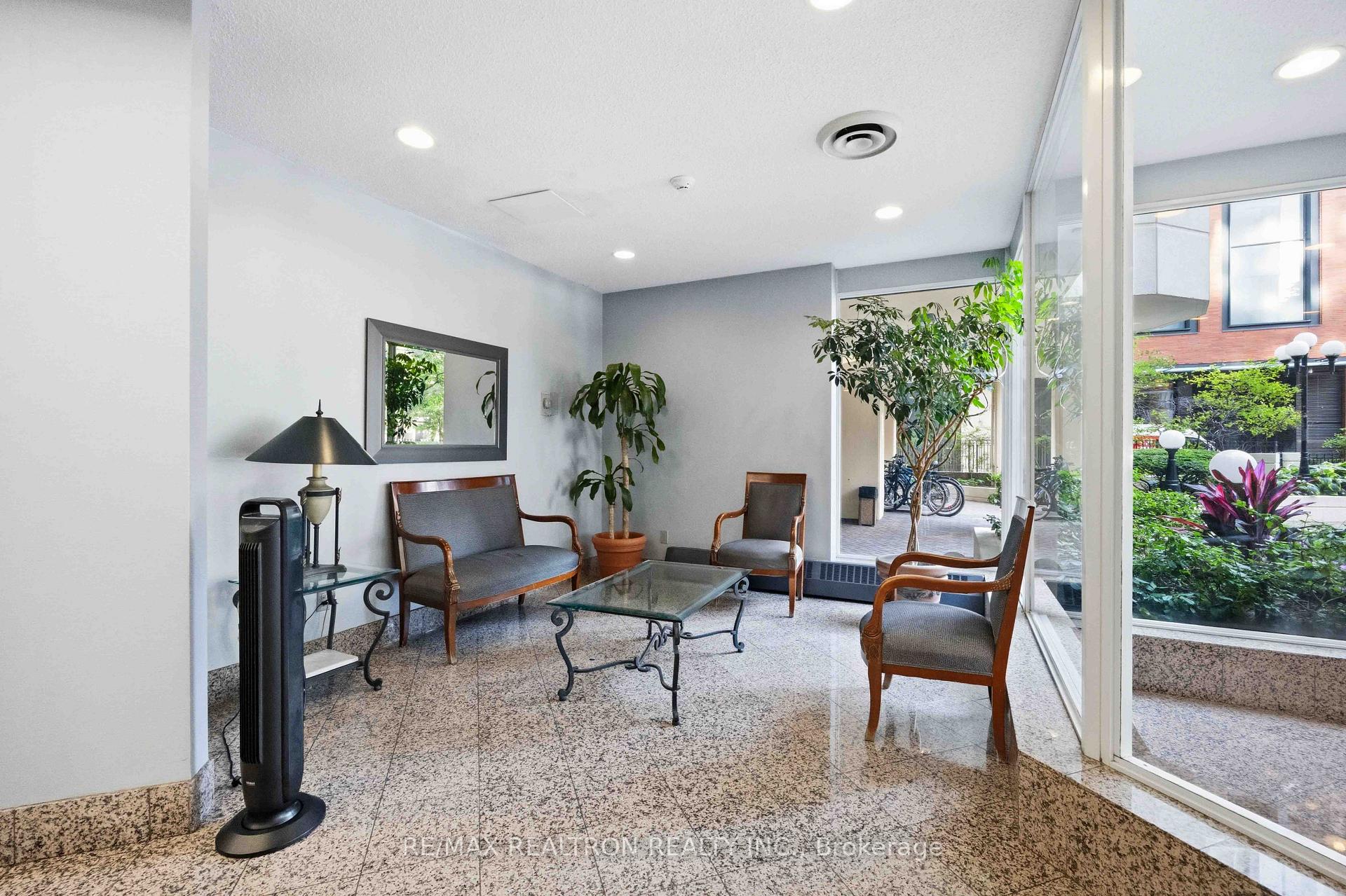 Photo 3 of Unit 704, 25 Maitland Street, Toronto, Church-Yonge Corridor — HOMEH