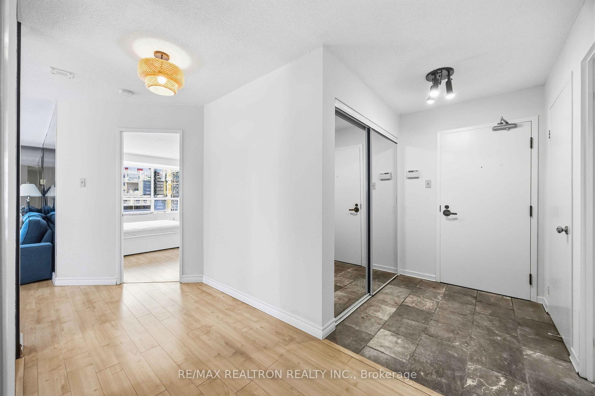 Photo 6 of Unit 704, 25 Maitland Street, Toronto, Church-Yonge Corridor — HOMEH