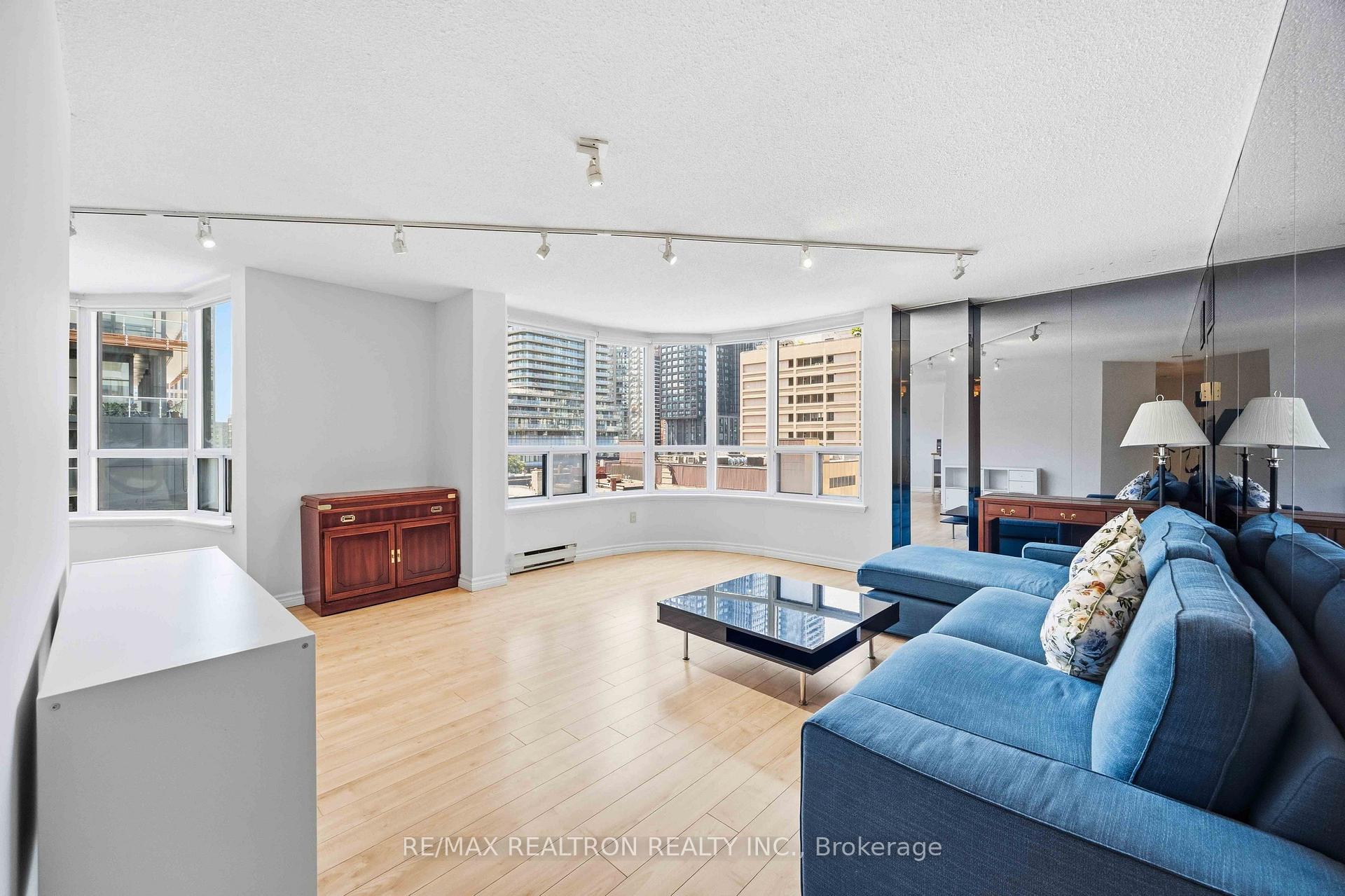 Photo 12 of Unit 704, 25 Maitland Street, Toronto, Church-Yonge Corridor — HOMEH